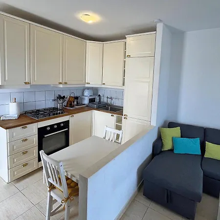 Daire Arriba, Casa-la-costa