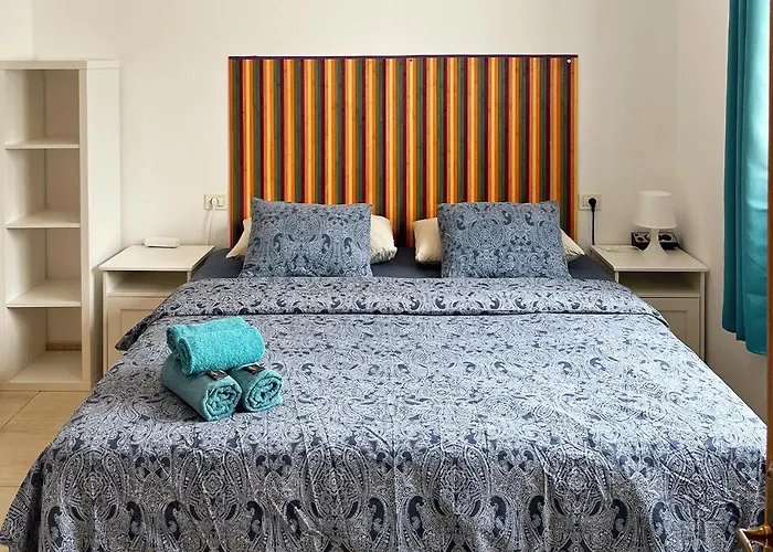 Arriba, Casa-la-costa *